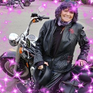 Meet your Posher, Suzanne